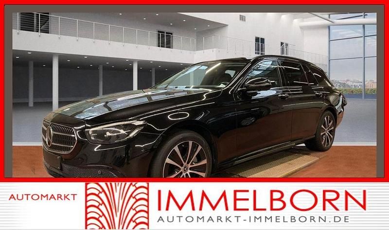 Schwarz Gebraucht 2022 Mercedes E300 Night Limousine | 33.100 € (Guter Preis) - Bild 1/4
