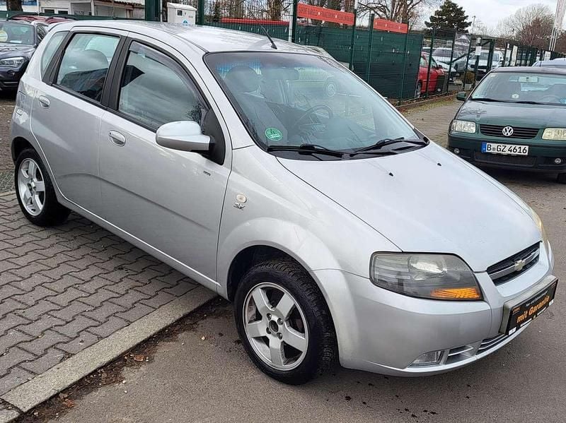 Silber Gebraucht 2012 Chevrolet Kalos SE Kleinwagen | 2.499 € (Etwas zu teuer) - Bild 1/4