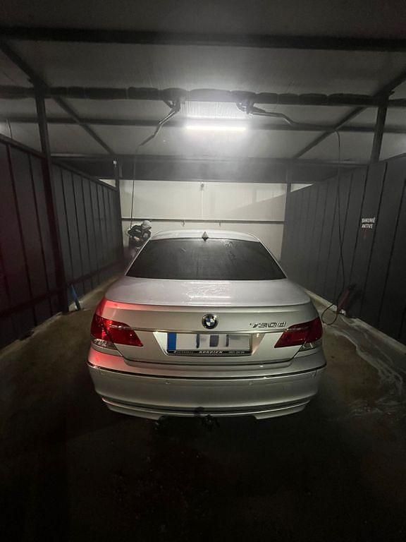 Gebraucht BMW 730 231 PS (169 kW) 2005 Silber Limousine