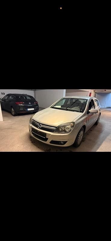 Gebraucht Opel Astra 125 PS (91 kW) 2005 Silber Limousine