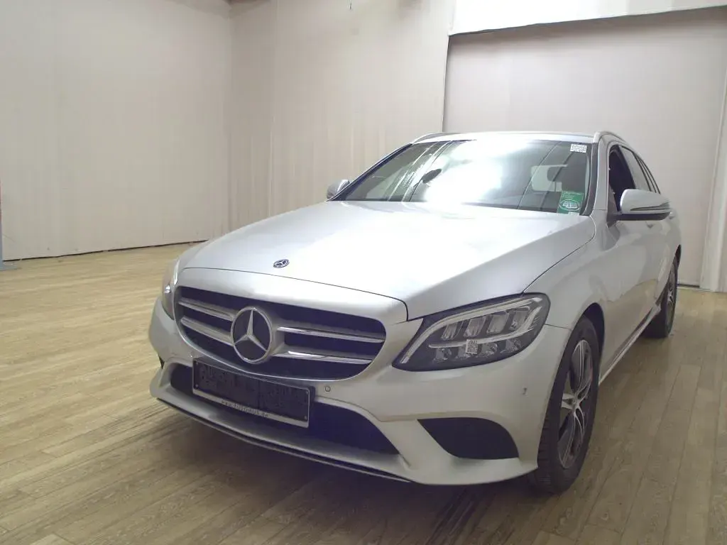 Gebraucht Mercedes 200 Avantgarde 184 PS (135 kW) 2020 Iridium silber metalliclack (metallic) Kombi