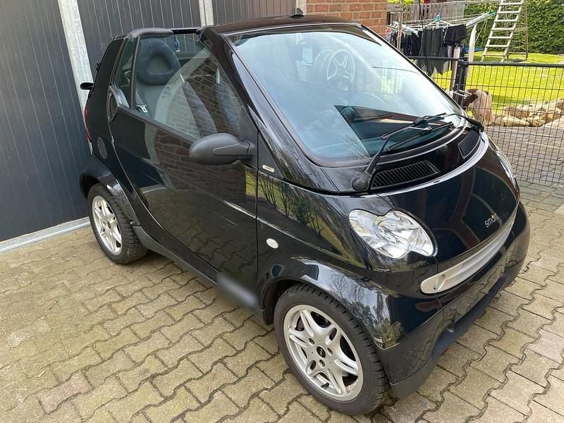 Używany Smart ForTwo Cabrio Brabus 61 KM (44 kW) 2001 Czarny Kabriolet