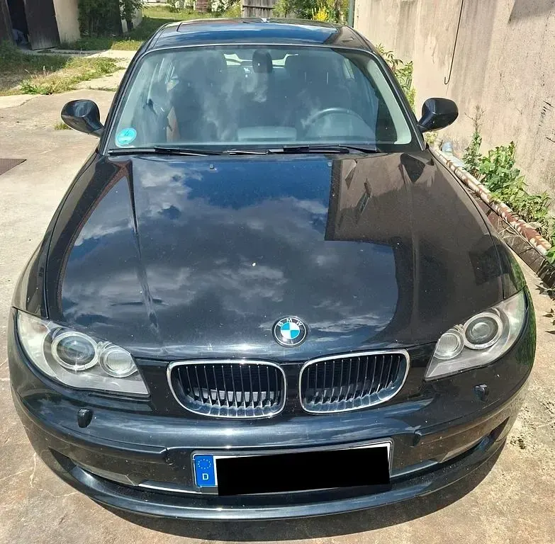 Gebraucht BMW 120 177 PS (130 kW) 2011 Schwarz Kleinwagen