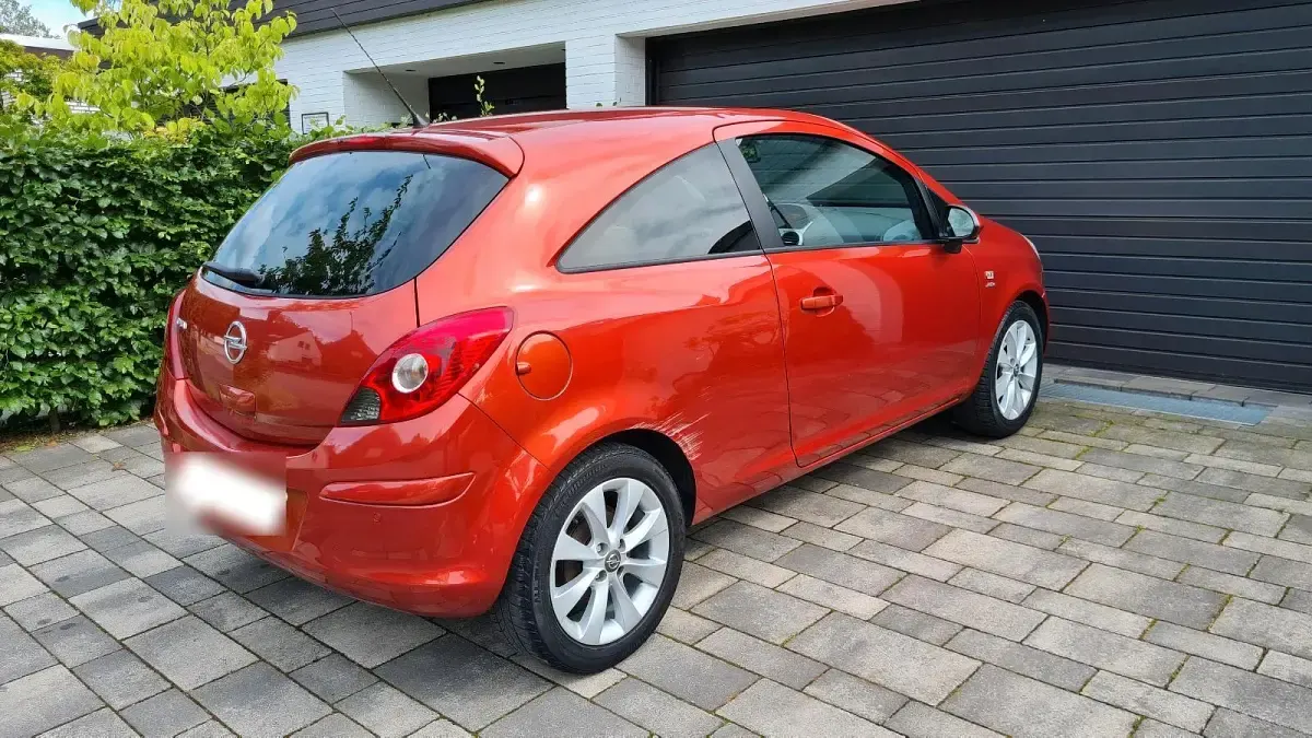 Gebraucht Opel Corsa 90 PS (66 kW) 2013 Rot Kleinwagen