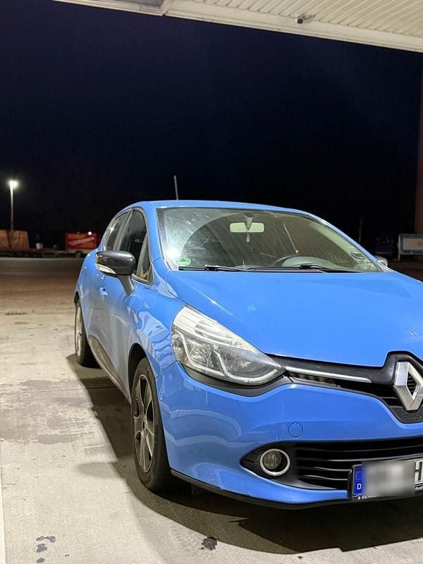 Blau Gebraucht 2013 Renault Clio IV Kleinwagen | 4.800 € (Fairer Preis) - Bild 1/4