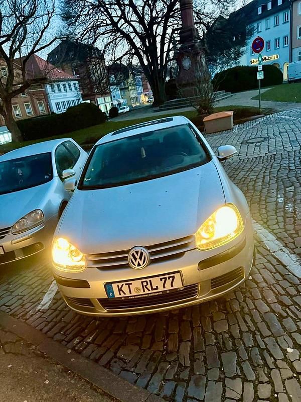 Gebraucht VW Golf V 75 PS (55 kW) 2005 Silber Kleinwagen