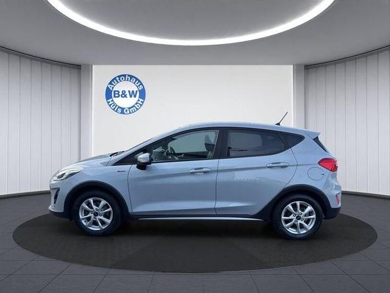 Gebraucht Ford Fiesta Active 101 PS (74 kW) 2018 Grau Kleinwagen