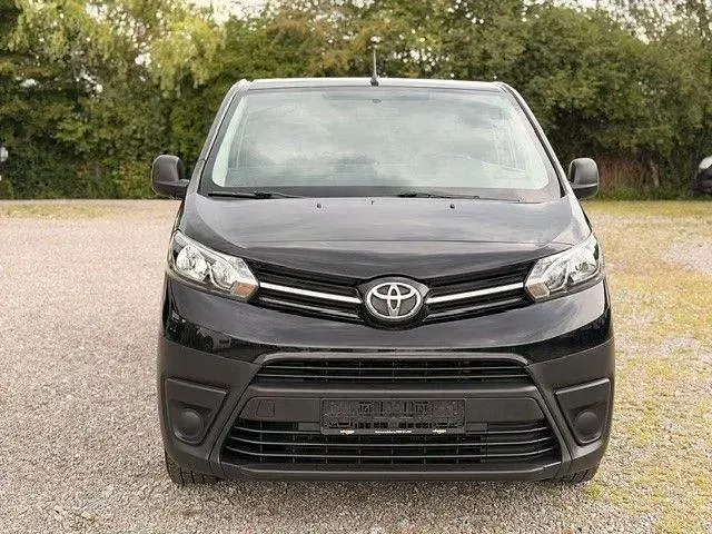 Gebraucht Toyota Proace 144 PS (105 kW) 2023 Schwarz Van / Kleinbus