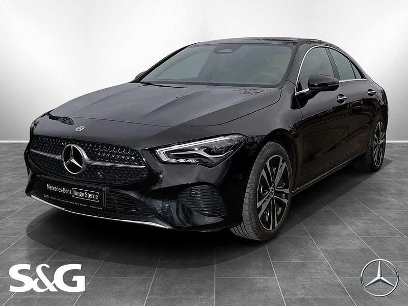 Gebraucht Mercedes CLA180 Progressive 136 PS (100 kW) 2025 Metalliclack kosmosschwarz Limousine
