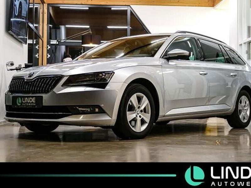 Silber Gebraucht 2016 Skoda Superb Ambition Limousine | 14.990 € (Guter Preis) - Bild 1/4