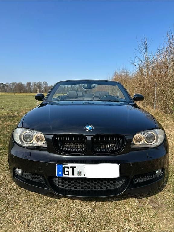 Schwarz Gebraucht 2008 BMW 118 Cabriolet Shadowline Cabrio | 5.350 € (Fairer Preis) - Bild 1/4
