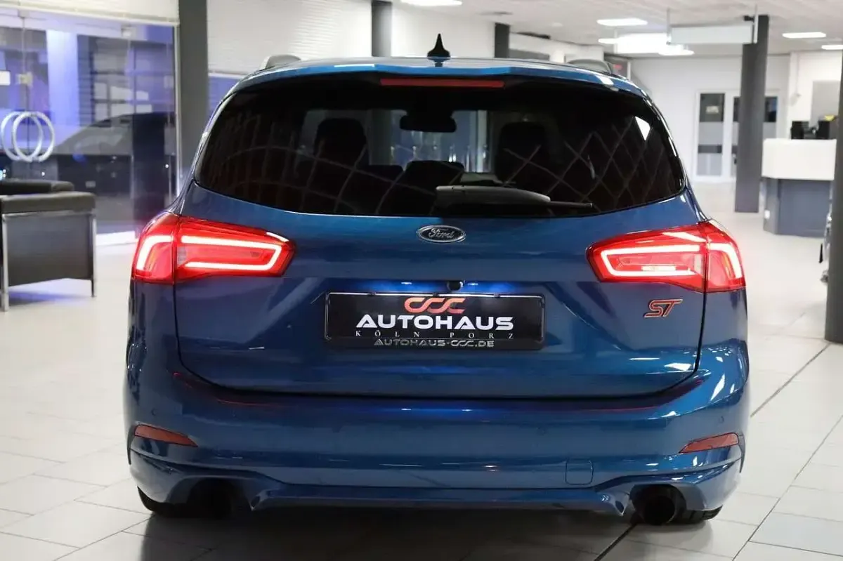 Używany Ford Focus ST 280 KM (205 kW) 2022 Niebieski Kombi
