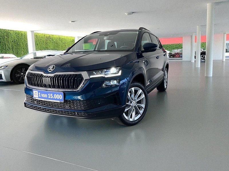 Lavablau metallic Gebraucht 2023 Skoda Karoq Tour SUV | 30.950 € (Fairer Preis) - Bild 1/4