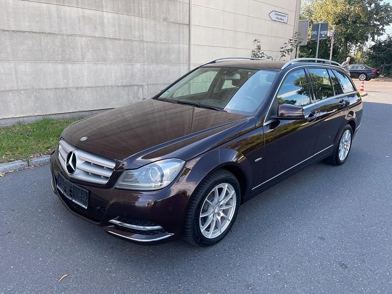 Braun Gebraucht 2011 Mercedes C220 Kombi | 5.499 € (Superpreis) - Bild 1/4