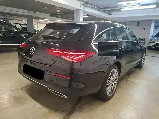 Gebraucht Mercedes CLA250e Shooting Brake 218 PS (160 kW) 2022 Schwarz Kombi