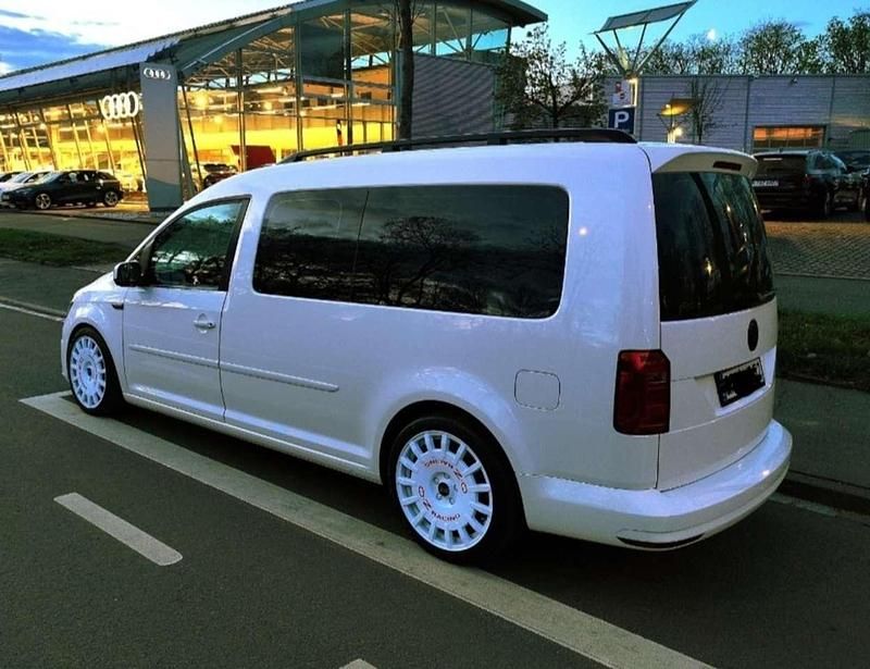 Second-hand VW Caddy Maxi 150 CP (110 kW) 2018 Alb Monovolum