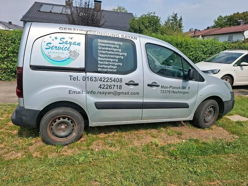 Silber Gebraucht 2017 Peugeot Partner Van / Kleinbus | 5.750 € (Fairer Preis) - Bild 1/4
