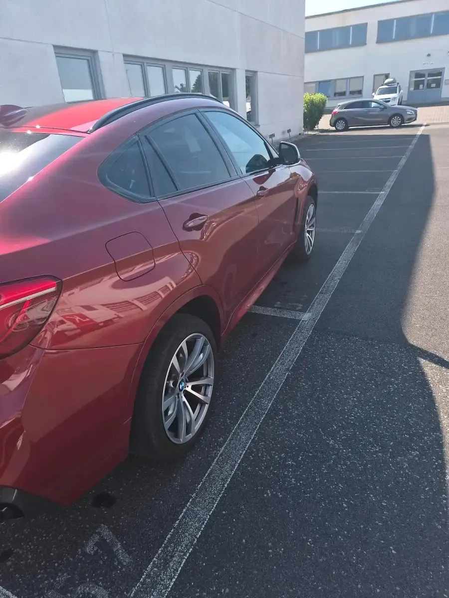 Gebraucht BMW X6 M50 381 PS (280 kW) 2015 Rot SUV