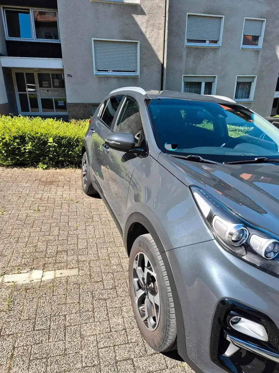 Gebraucht Kia Sportage DREAM-TEAM Edition 132 PS (97 kW) 2019 Grau SUV