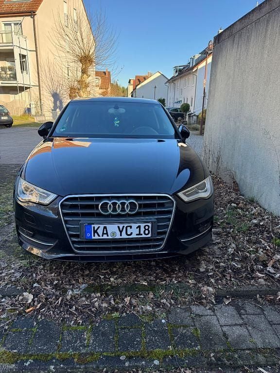 Gebraucht Audi A3 Ambiente 150 PS (110 kW) 2012 Schwarz Kleinwagen