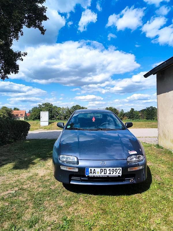 Gebraucht 1997 Mazda 323F Limousine | 1.100 € - Bild 1/2