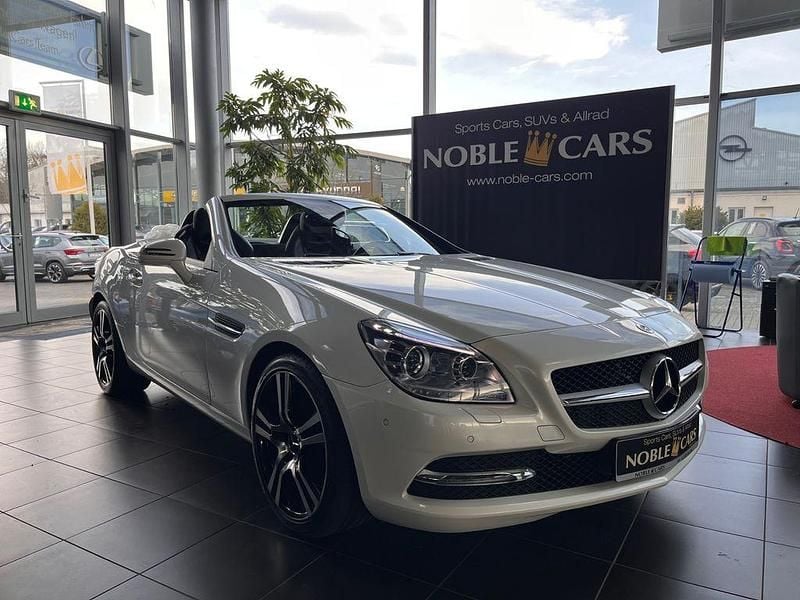 Gebraucht Mercedes SLK350 306 PS (225 kW) 2012 Diamantweiss Cabrio