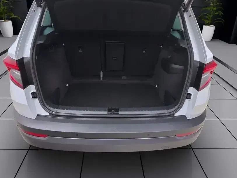 Gebraucht Skoda Karoq Ambition 150 PS (110 kW) 2022 Moonweiß perleffekt SUV