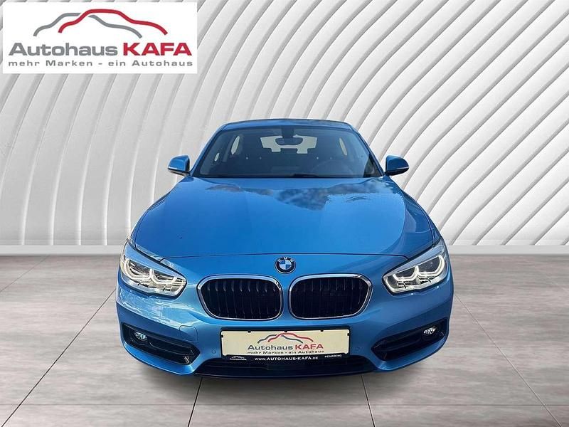 Blau Gebraucht 2017 BMW 120 Sport Line Kleinwagen | 17.750 € (Fairer Preis) - Bild 1/4