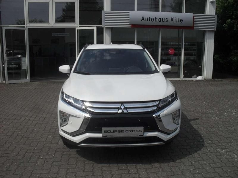 Gebraucht Mitsubishi Eclipse Cross Active 163 PS (119 kW) 2019 Perlmuttweiß SUV