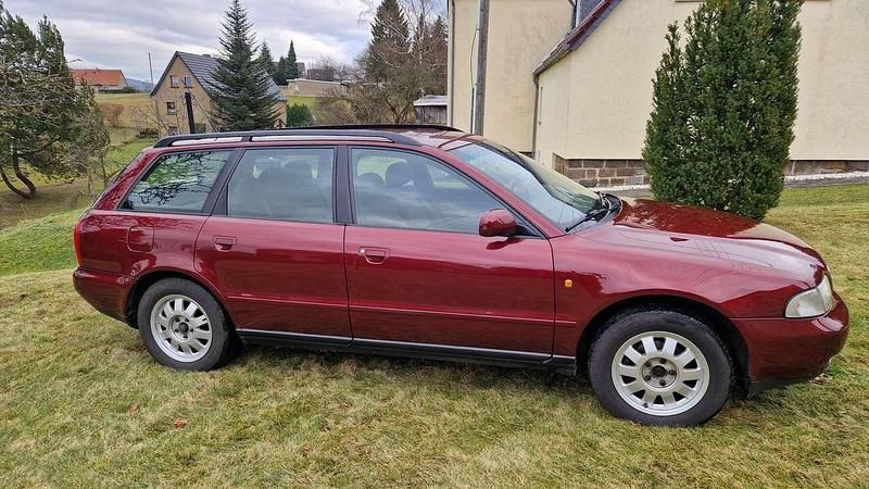 Gebraucht Audi A4 125 PS (91 kW) 1998 Kombi