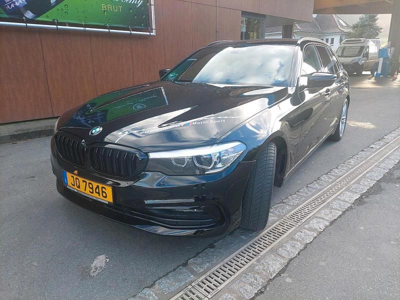 Schwarz Gebraucht 2020 BMW 520 Kombi | 25.999 € (Etwas zu teuer) - Bild 1/4