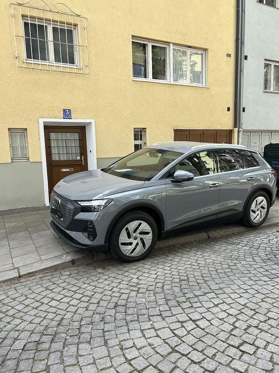 Gebraucht Audi Q4 e-tron 210 kW (286 PS) 2024 Grau SUV