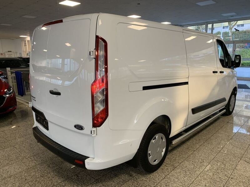 Gebraucht Ford Transit Custom 105 PS (77 kW) 2022 Weiß Van