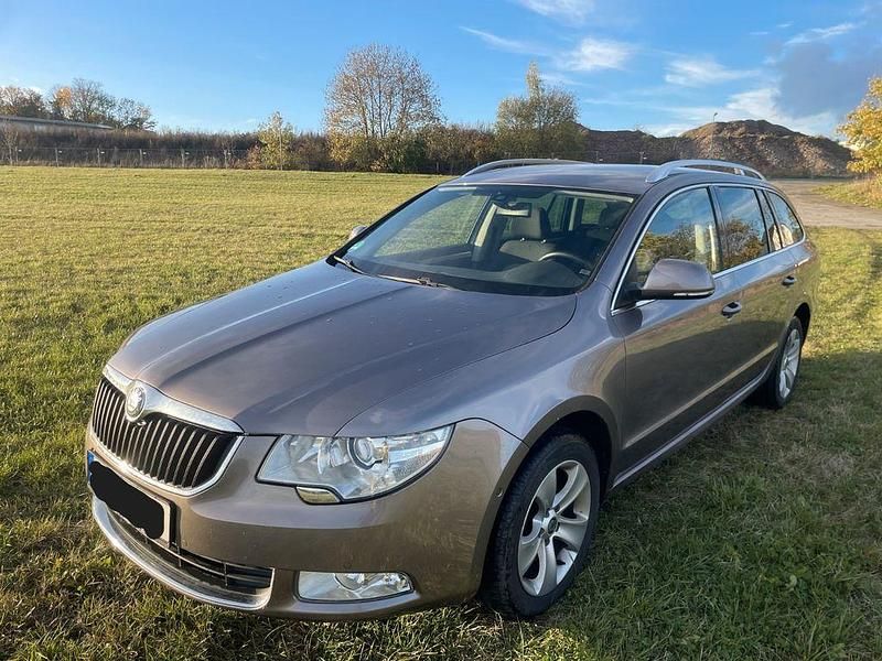 Gebraucht 2010 Skoda Superb Ambition Kombi | 5.000 € (Guter Preis) - Bild 1/4
