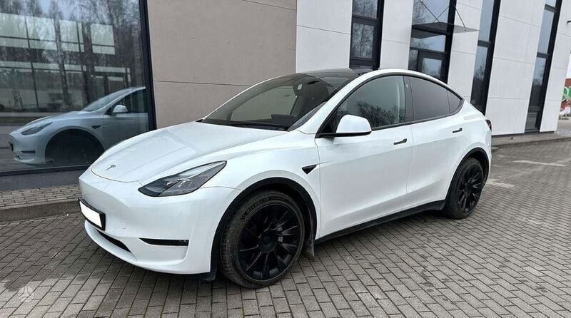 Weiß Gebraucht 2023 Tesla Model Y Long Range SUV | 35.800 € (Superpreis) - Bild 1/4