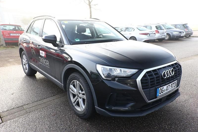 Gebraucht Audi Q3 Basis 150 PS (110 kW) 2021 Metallic SUV