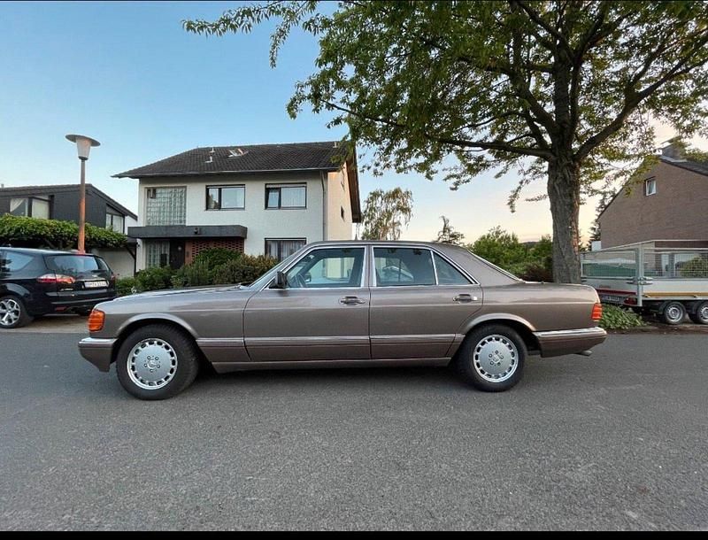 Gebraucht Mercedes E500 252 PS (185 kW) 1990 Braun Limousine