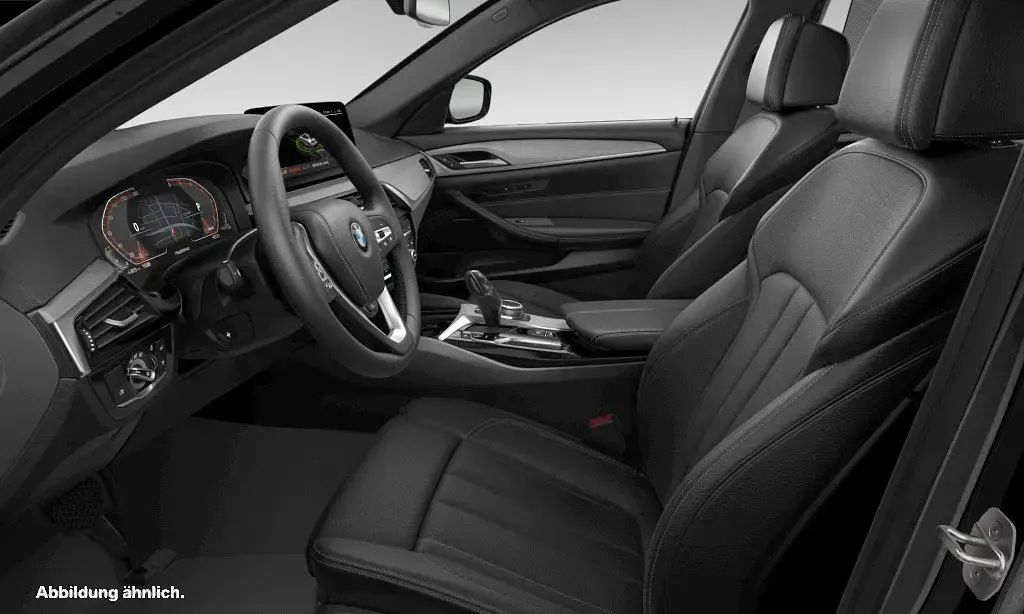 Gebraucht BMW 530 Sport Line 286 PS (210 kW) 2022 Black sapphire Limousine