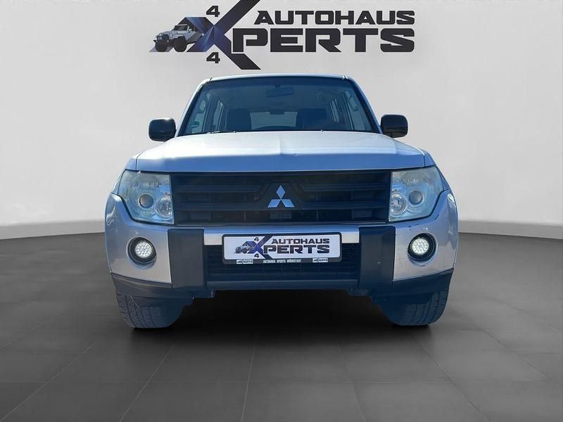 Silber Gebraucht 2008 Mitsubishi Pajero SUV | 14.500 € (Fairer Preis) - Bild 1/4