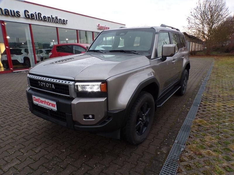 Grau Gebraucht 2024 Toyota Land Cruiser City SUV | 69.900 € (Superpreis) - Bild 1/4
