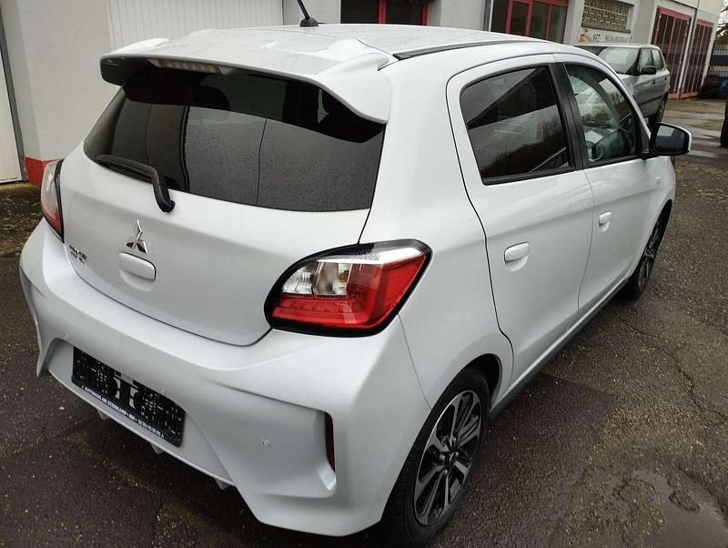 Gebraucht Mitsubishi Space Star Top 80 PS (58 kW) 2020 Weiß Limousine