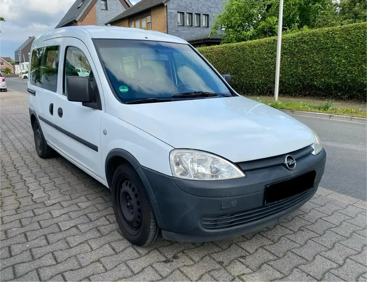 Używany Opel Combo 2010 Biały Minivan