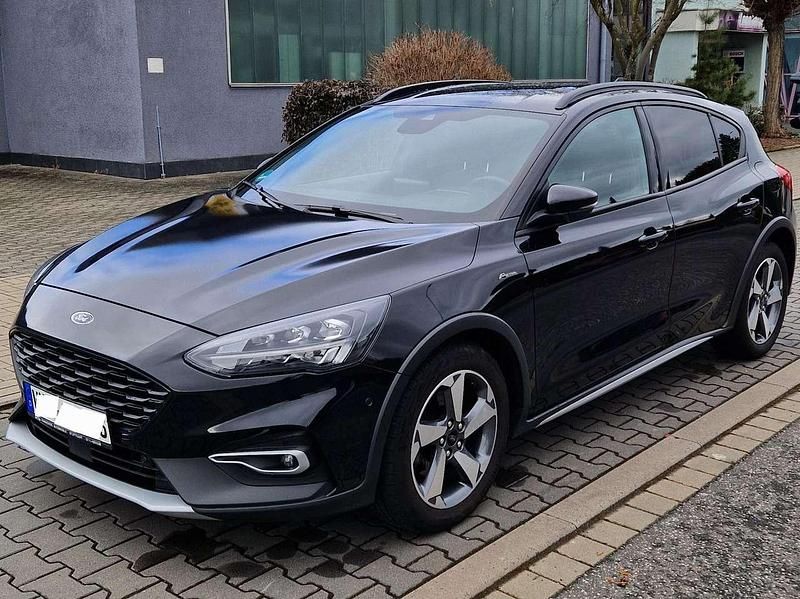 Second-hand Ford Focus Active 150 CP (110 kW) 2020 Negru Berlinǎ