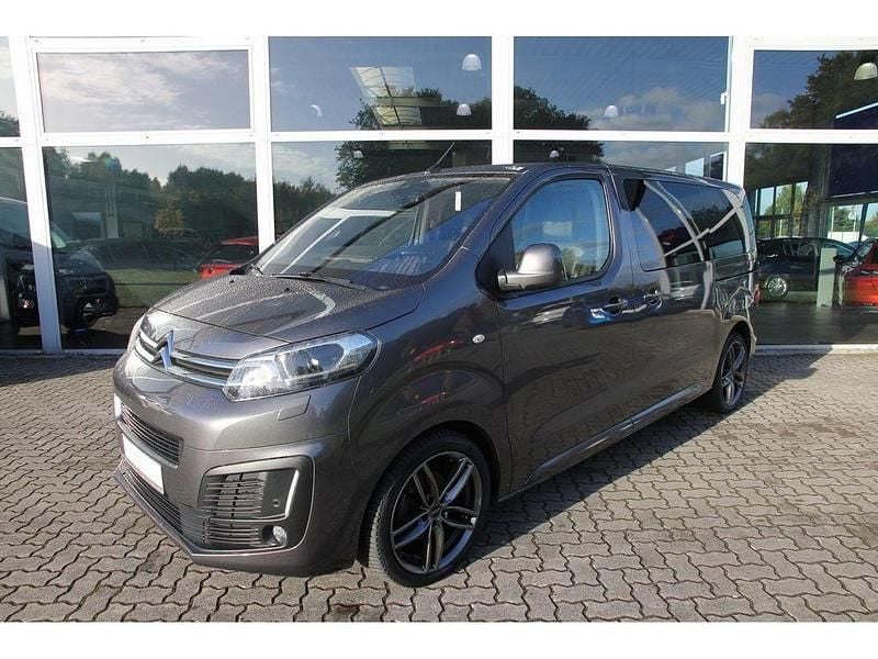 Grau Gebraucht 2017 Citroën Spacetourer Shine Van | 29.790 € (Etwas zu teuer) - Bild 1/4