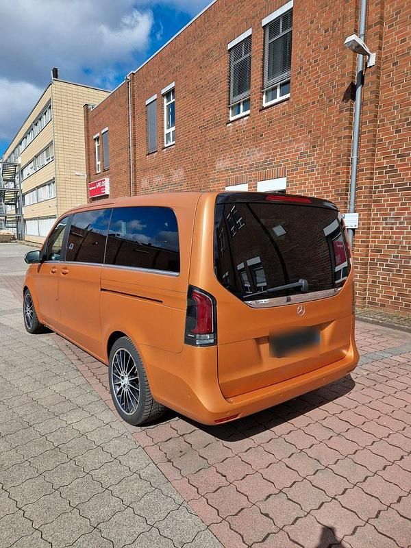 Gebraucht Mercedes V250 190 PS (139 kW) 2016 Weiß Van / Kleinbus