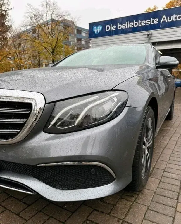 Gebraucht Mercedes E200 184 PS (135 kW) 2018 Grau Limousine