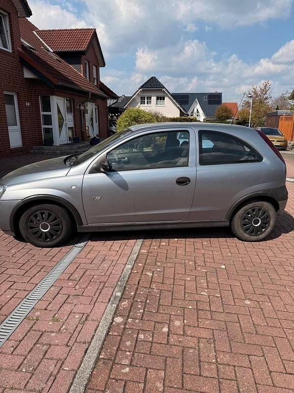 Gebraucht Opel Corsa 75 PS (55 kW) 2003 Silber Kleinwagen