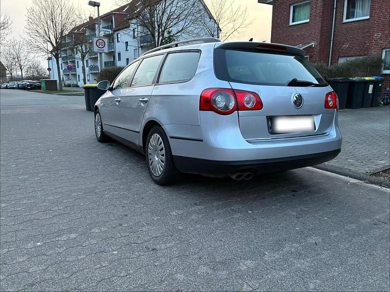 Gebraucht VW Passat 140 PS (102 kW) 2010 Silber Kombi