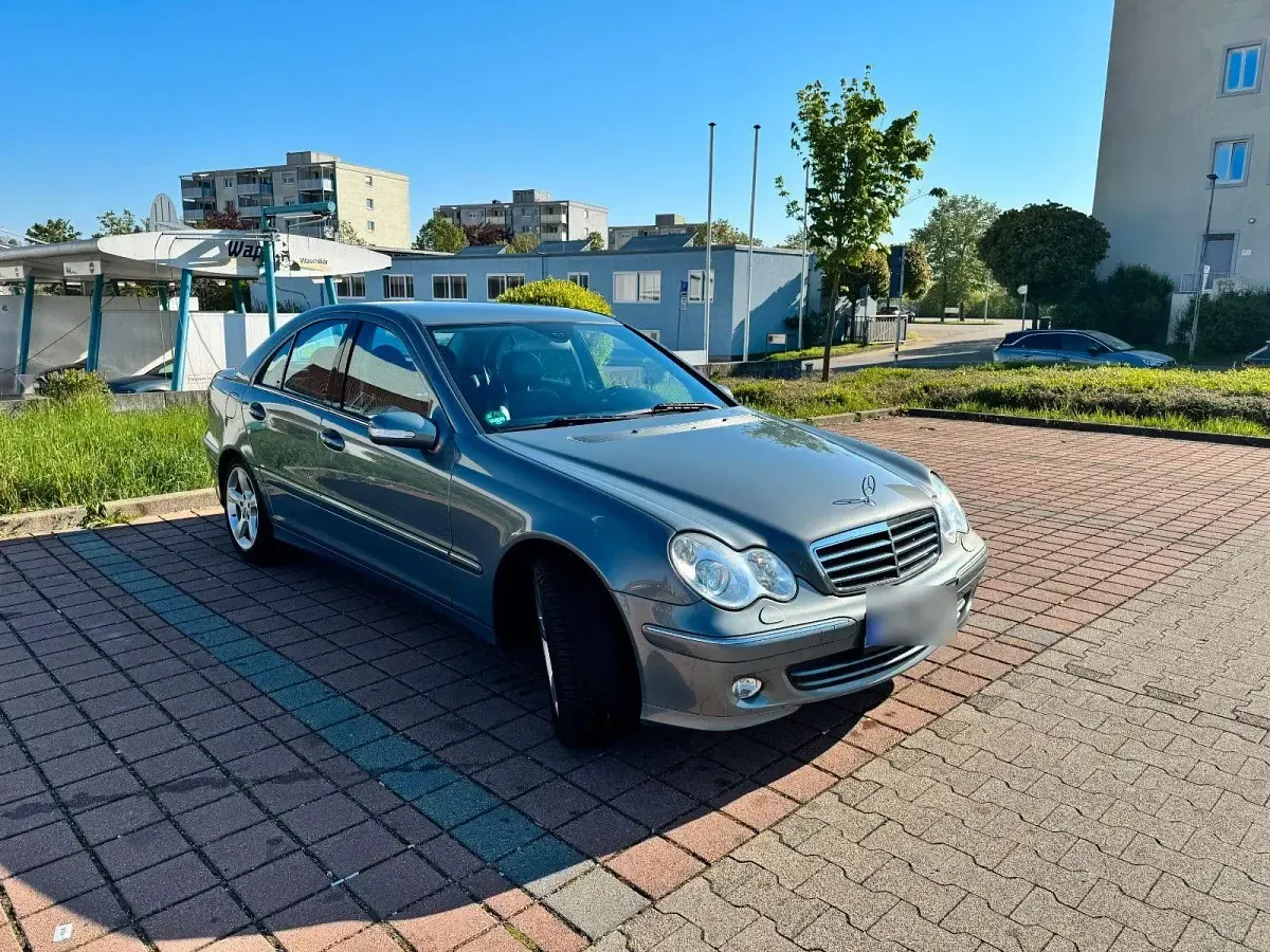 Gebraucht Mercedes C200 Avantgarde 163 PS (119 kW) 2004 Grau Limousine