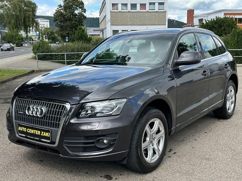 Grau Gebraucht 2009 Audi Q5 Comfort SUV | 7.950 € (Superpreis) - Bild 1/4